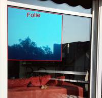 sind dunkelblaue Sonnenschutzfol...